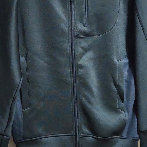 Lija outwear sweatshirt color black size small made in canada - Picture 3 of 5